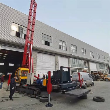 履带式山地冻土钻机 太阳能螺旋光伏长螺旋 全新双油缸加压打桩机